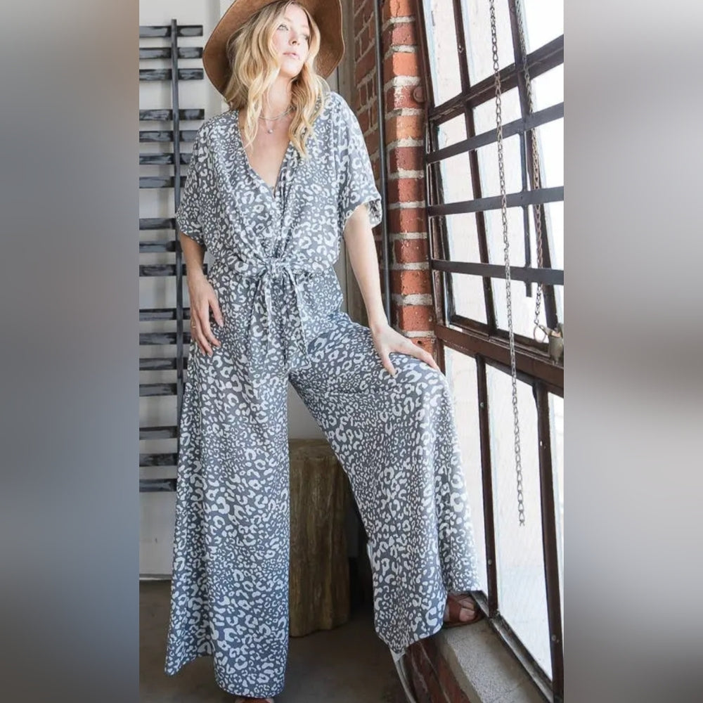 Stylish Gray Leopard Print Jumpsuit