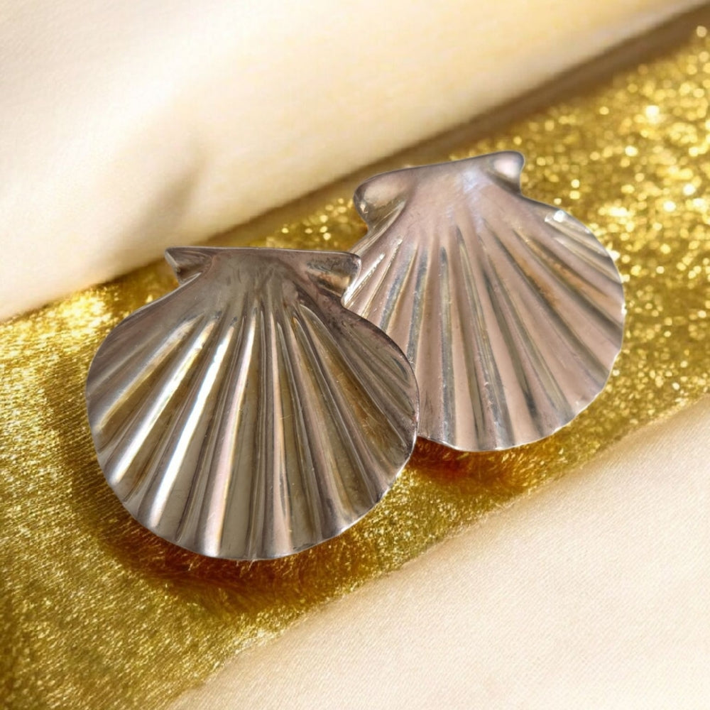 *Vintage*Silver Shell Earrings *Vintage*