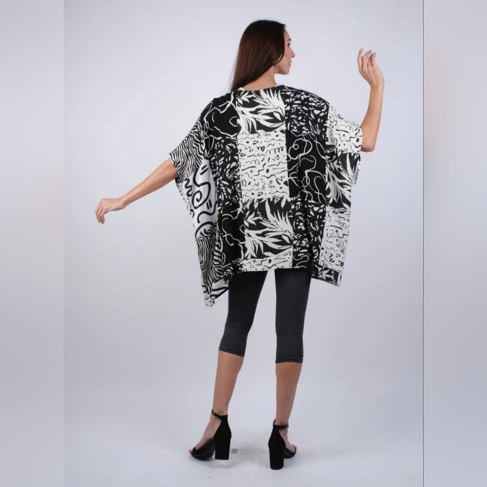 Chic Black and White Kimono