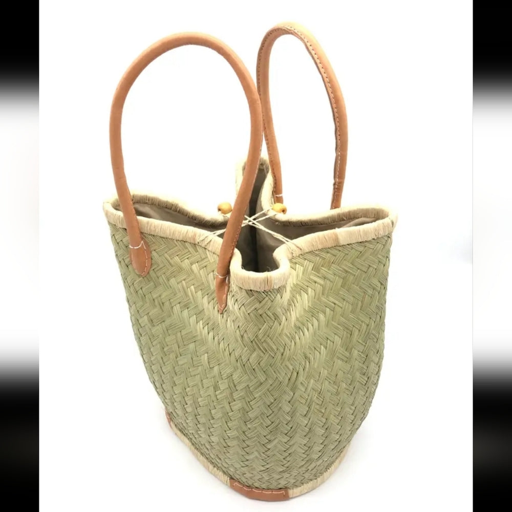 Aravola Round Woven Straw Rush Basket