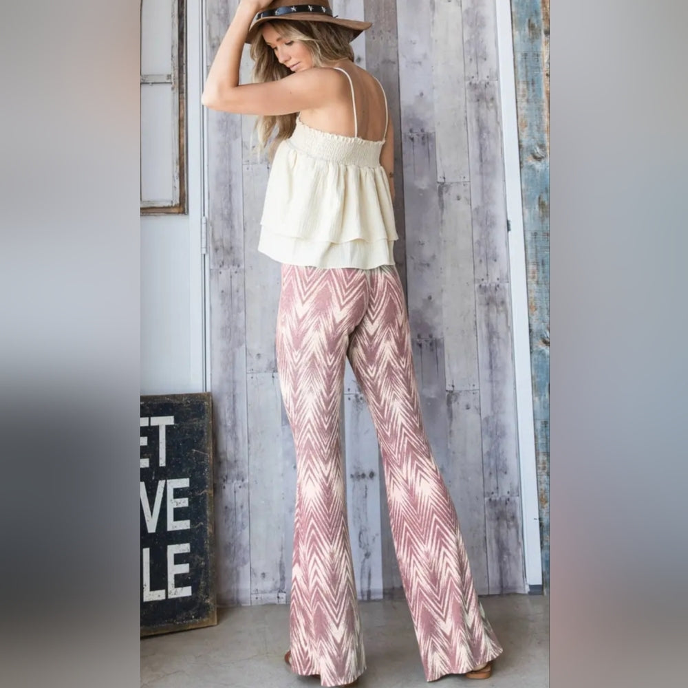 Chevron Patterned Pink and Cream Women's Pants