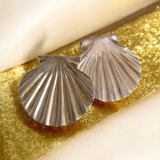 *Vintage*Silver Shell Earrings *Vintage*