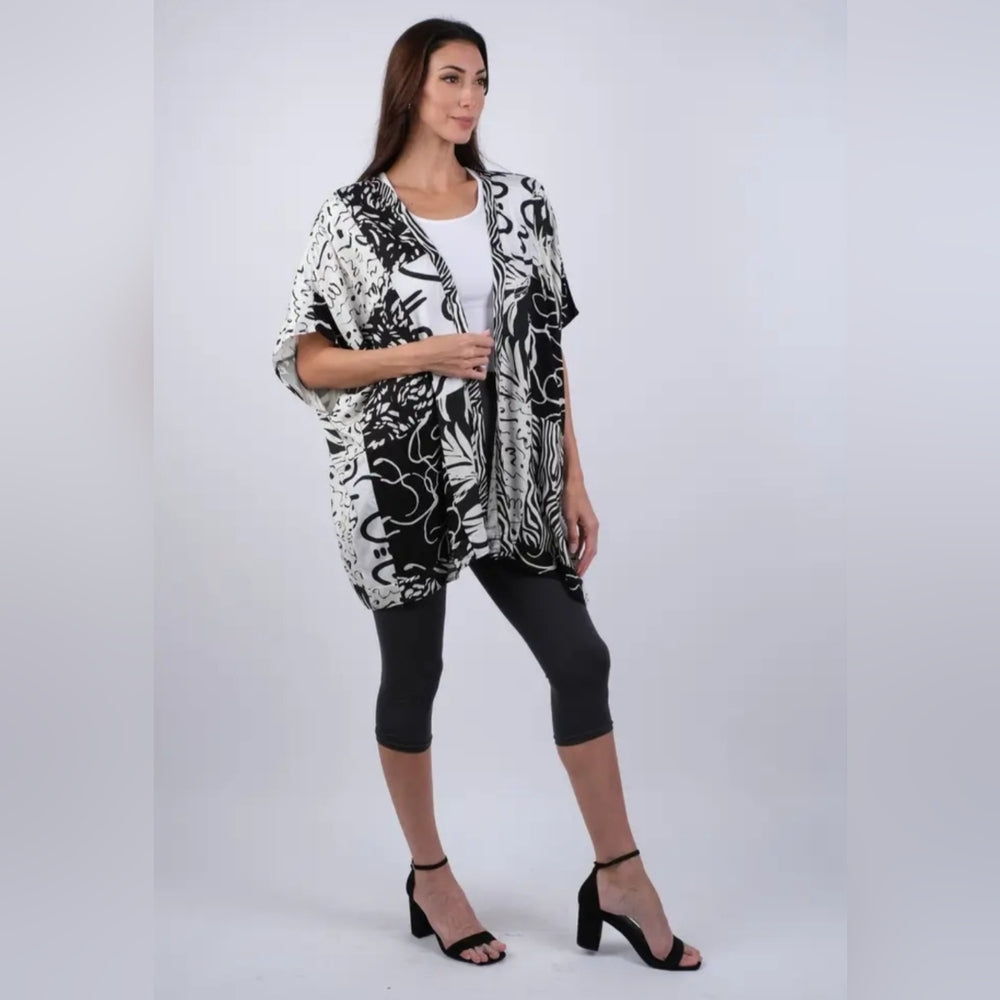 Chic Black and White Kimono