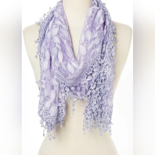 Elegant Lavender Lace Scarf